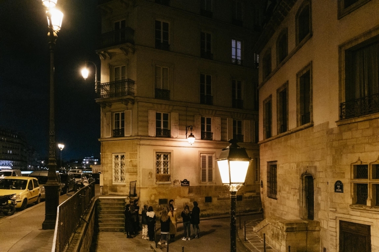 Paryż: piesza wycieczka po Dark City SecretsParyż: Prywatna wycieczka piesza po tajemnicach Dark City