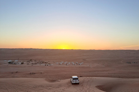 Visite guidée du désert avec nuit en camp privé