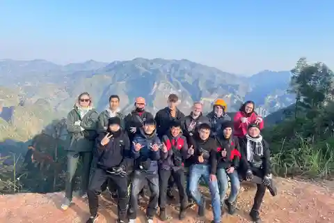 3 Días Ha Giang LOOP DIVINITY Tour con easy rider