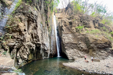 Hiking Adventure: Tamanique Waterfalls