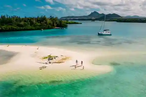 Ile Aux Cerfs: Catamaran Cruise, island, waterfalls, Lunch