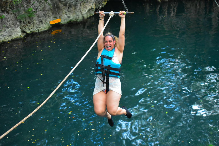 Cancun: Adrenalin-Tour mit ATV-Fahrt, Ziplines und Cenote