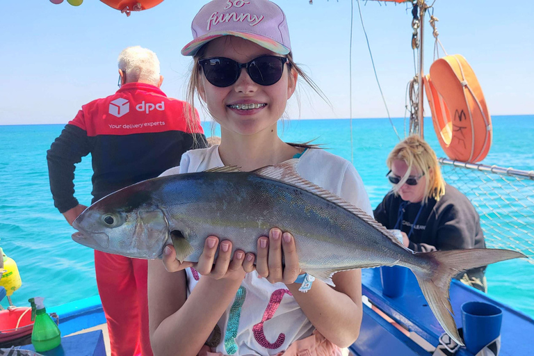 Rodas: Excursión de pesca, snorkel, barbacoa y guía profesional