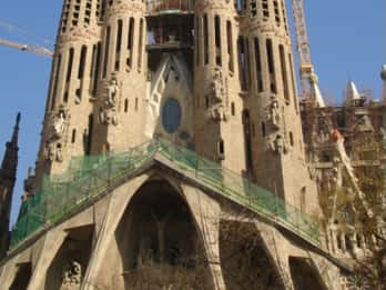 Montserrat & Künstlerisches Barcelona: Best of Gaudí Montserrat & Künstlerisches Barcelona: Best of Gaudí