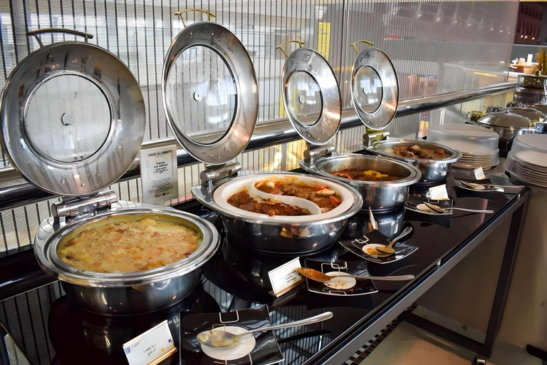 DXB Terminal 3 Dubai International Airport: Ahlan Lounge T3 International Departure: Ahlan Lounge Executive Floor