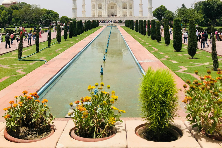 From Delhi: Private 6-day Golden Triangle Tour with VaranasiTour without Accommodation