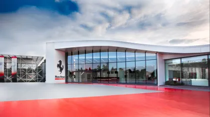 Maranello: Ticket für das Ferrari Museum mit englischer Führung