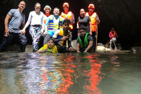 Bayano Caves Tour with Boat Ride and Kayaking
