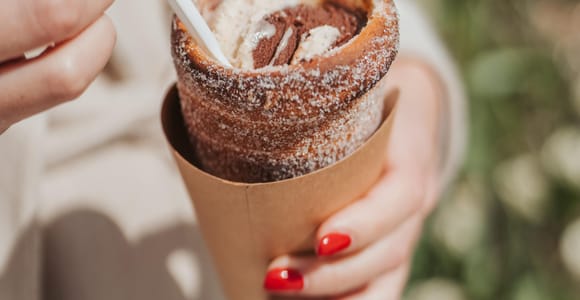 Budapest: Chimney Cake Workshop at the Citadella