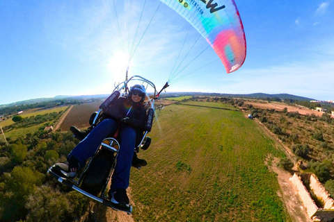 Coma-Ruga: Vuelo en paramotor con reportaje de fotos y videos