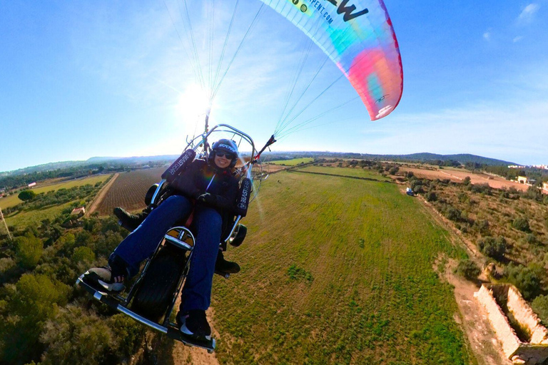 Coma-Ruga: Vuelo en paramotor con reportaje de fotos y videos