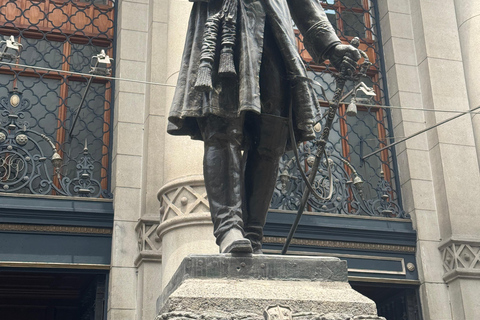 Lima: Tour al Centro Histórico, Catedral y Catacumbas de San Francisco