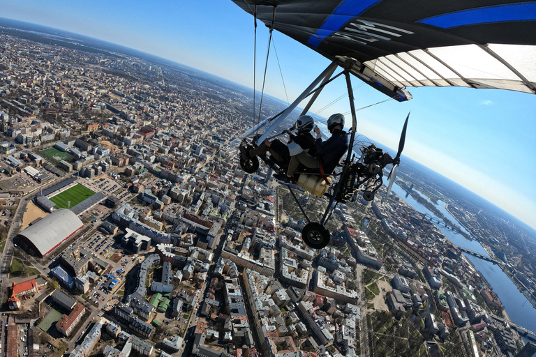 Riga: Hang-Glider 10-Minute Flight Over the City