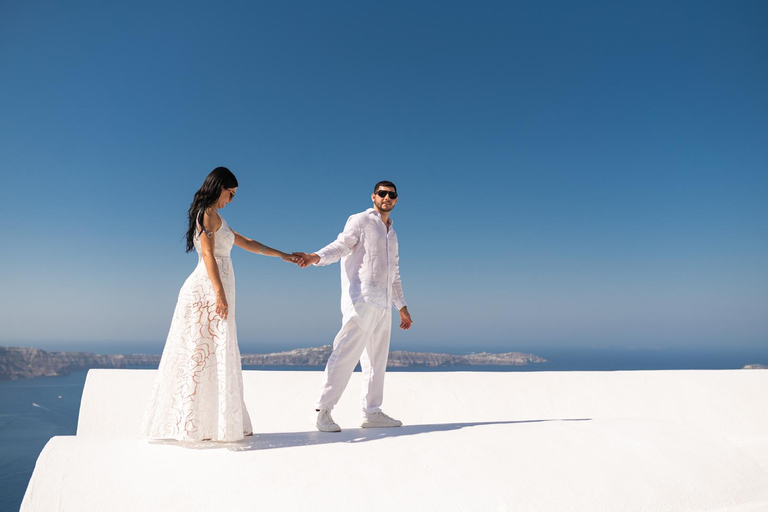 Santorini: Imerovigli Professional Photoshoot in Blue Dome