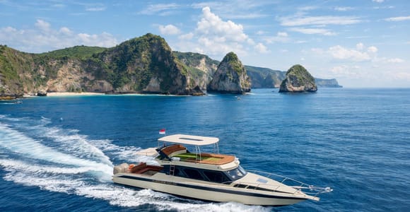 Bali: Premium Yacht Nusa Penida Manta Snorkeling & Land Tour