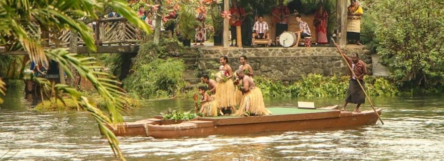 Depuis Hilo : Centre culturel polynésien et visite de Pearl Harbor