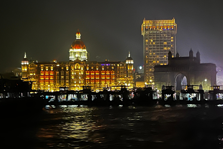 Visita a Mumbai à luz da noite e aos locais históricosTour noturno particular em Mumbai