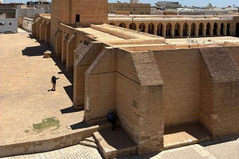 From Kairouan: 2-Day Sahara Tour with Hotel Stay 2-Day Sahara Desert Tour