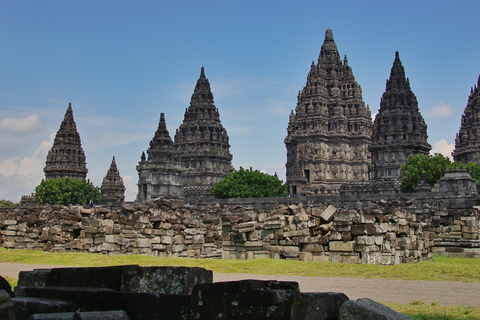 Yogyakarta: beklimming van de Borobudur-tempel, Prambanan, stadsrondleidingBorobudur-tempel beklimmen met privévervoer en ticket