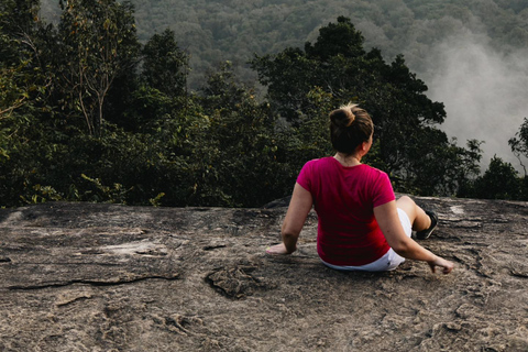 Colombo: a la Roca de Pidurangala y Excursión al Pueblo con Safari