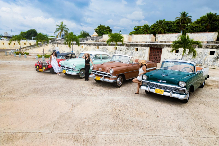 Take a ride in a vintage car and snap some photos in Cartagena de Indias Vintage car ride with a photo shoot