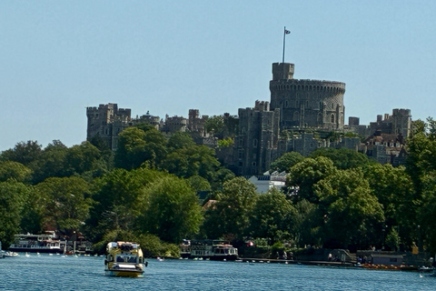Windsor: Amphibious Duck Tour with Live Commentary Swan Splash Duck Tour