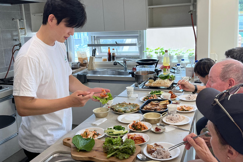 Busan: Korean Home Cooking Class & Market Tour with Meal Join in