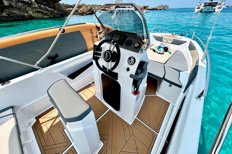 San Antonio: Tour Ibiza by boat. No license required, 6 people. Snorkeling and SUP
