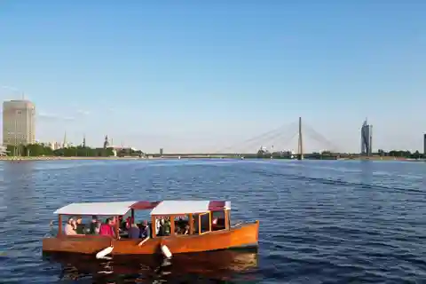 Riga: Canal and Daugava River Boat Tour with Drink