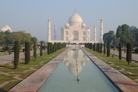 Dagsutflykt till Taj Mahal i en SUV-bil med alternativ.Dagsutflykt till Taj Mahal i en SUV-bil + guide