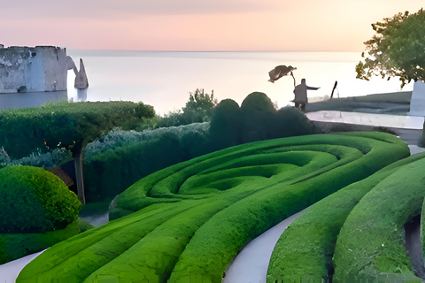 From Paris: Guided Tour of Honfleur, Etretat, and Rouen