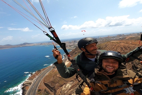 Las Palmas: tandem paragliding vluchten voor iedereenLas Palmas: Tandem paragliding vluchten voor iedereen