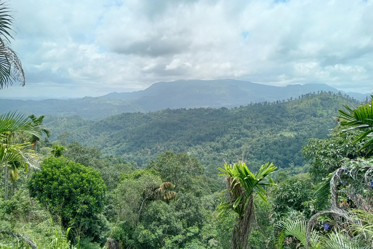 Rangala: Aventura de Senderismo, Acampada y Cascada