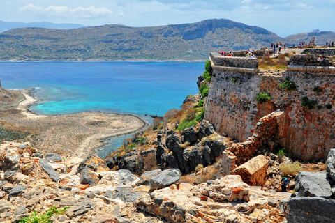 Au départ de Kissamos : Croisière en catamaran de luxe à Balos et Gramvousa