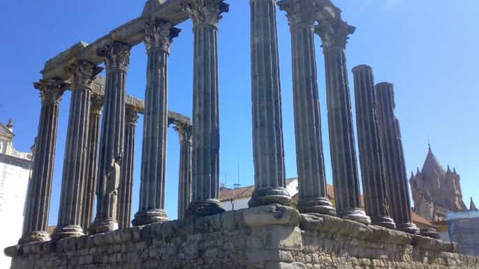 fullday private tour to Évora and arraiolos