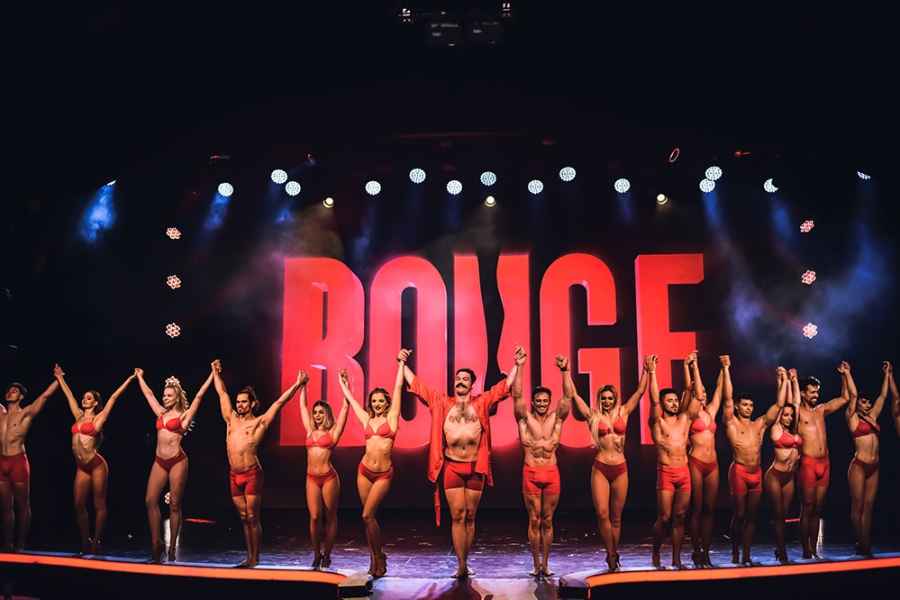 Las Vegas: ROUGE Live Show im STRAT Eintrittskarte. Foto: GetYourGuide