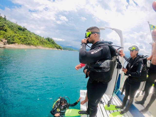 Half-Day Scuba Lesson For Beginners at Paraty Brazil