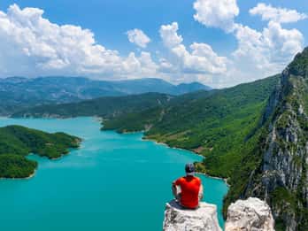 Dal Golem di Durres: tour di un giorno del lago di Bovilla e della città di Tirana