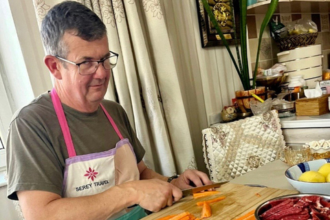Ulaanbaatar: Walking Tour & Cooking Class in a Local Home