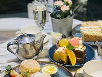 Experiencia tradicional británica de Afternoon Tea en Canterbury