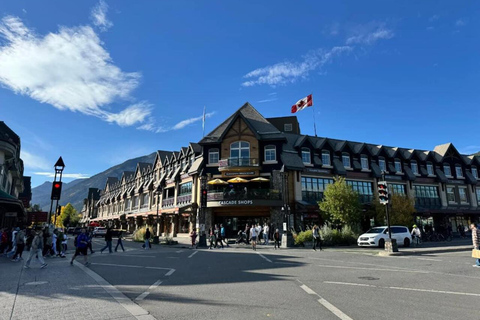 Banff: Gondola, Hot Spring and Three Lakes Tour