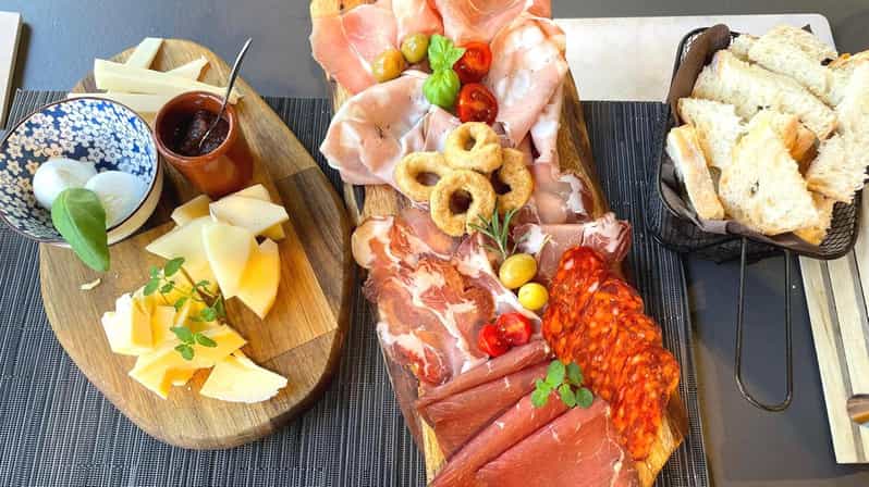 Trani Private Tour with Exclusive Aperitif Experience