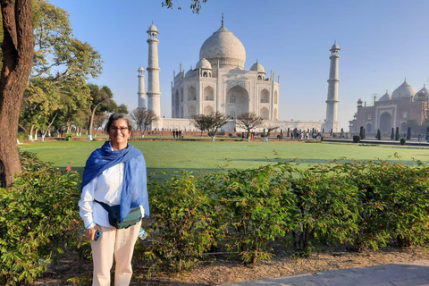 Excursão de um dia ao Taj Mahal e ao Forte de Agra a partir de AhmedabadPasseio sem voos