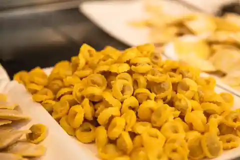 Rome: Testaccio Food Tour with Breakfast and Tastings