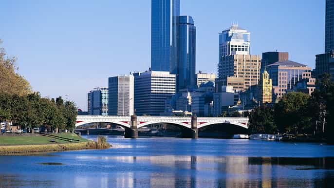 melbourne city coach tour with guided laneways walk