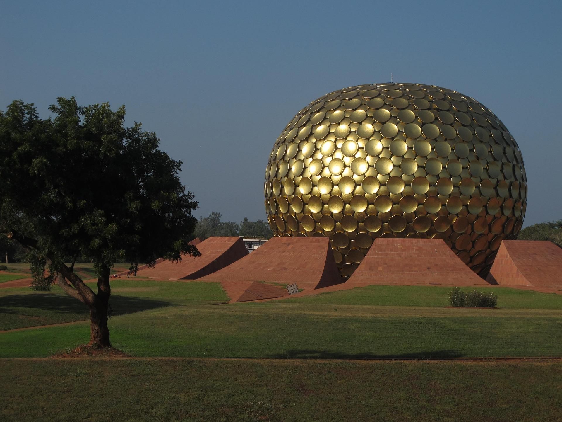 Mahabalipuram: Pondicherry-Tagestour mit Auto und Mittagessen