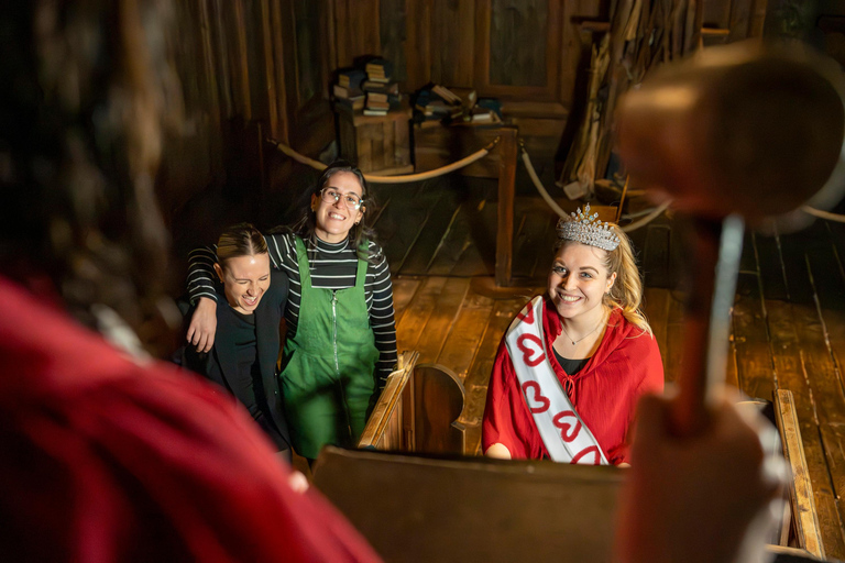 Berlin Dungeon: Bachelor Party Ticket Bachelor Package incl. Drink & Photo for German Show