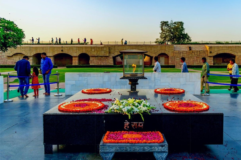 Delhi: Old and New Delhi Private Sightseeing TourTour with Transportation, Driver and Tour Guide