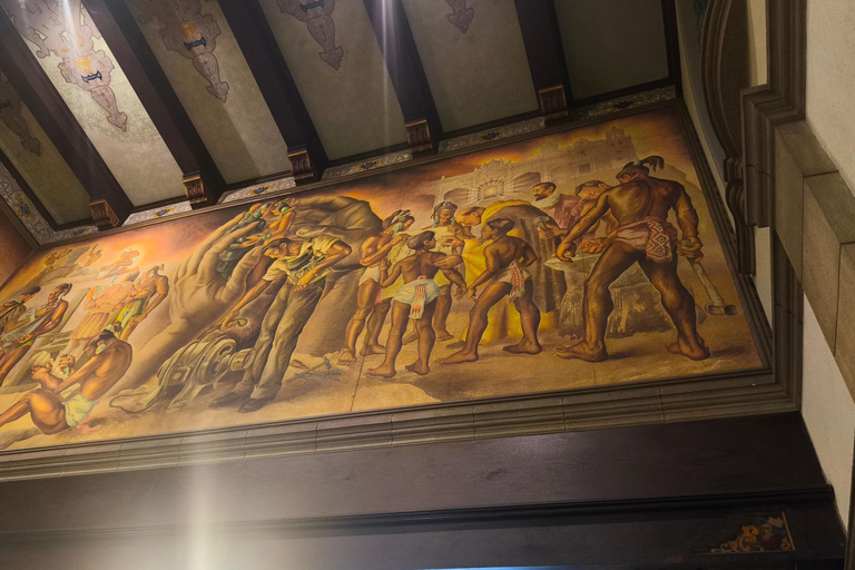 Tour of La Aurora Zoo, Historic Center, and Ciudad Cayalá in Guatemala