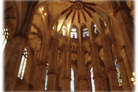 Barcelona: "De kathedraal van de Zee" Literary Walking TourLiteraire stadswandeling over de kathedraal van de zee in het Spaans